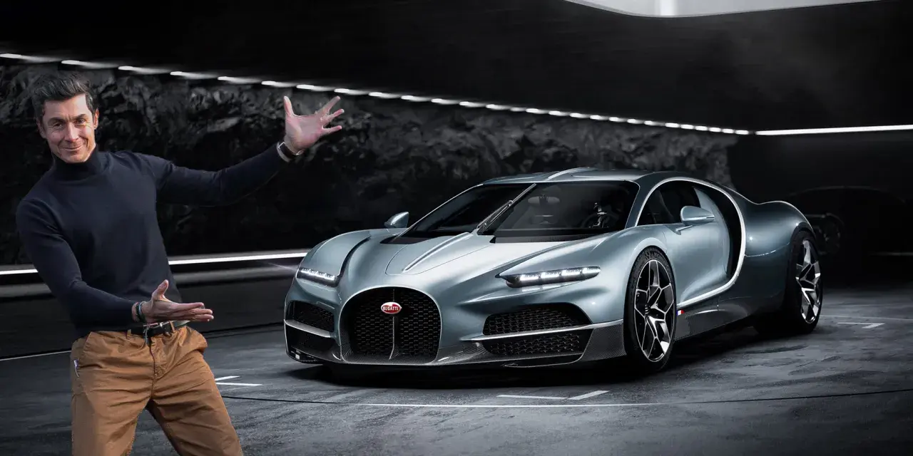Mężczyzna prezentuje srebrnego Bugatti. Zastanawiasz się nad bugatti cena?