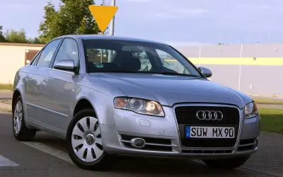 Srebrne Audi A4 B6 2.0 benzyna, gotowe do jazdy.