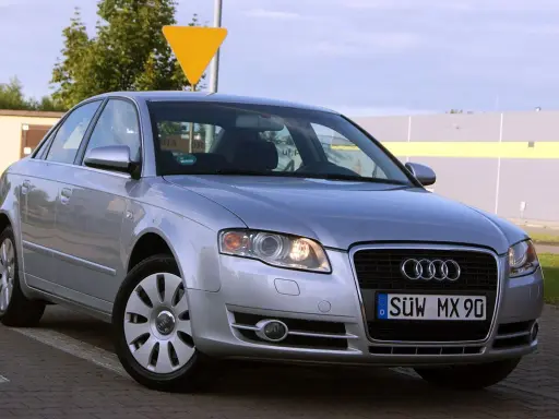 Srebrne Audi A4 B6 2.0 benzyna, gotowe do jazdy.