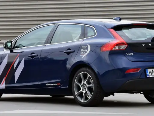 Volvo V40: Jaki silnik wybrać? Benzyna, diesel, PowerShift?