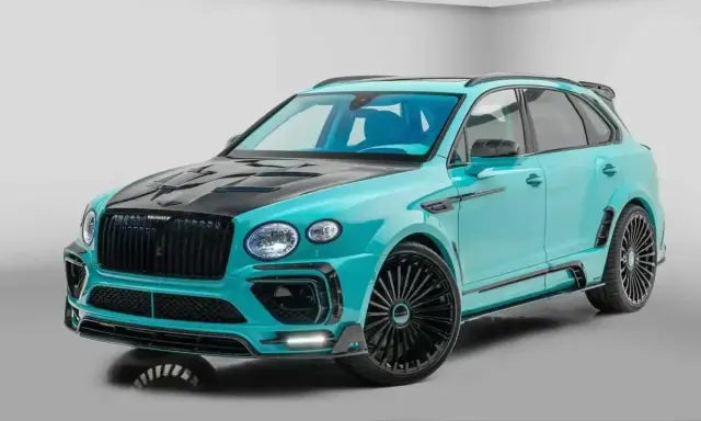 Turkusowy Bentley SUV z czarną maską i felgami, gotowy na podbój dróg.